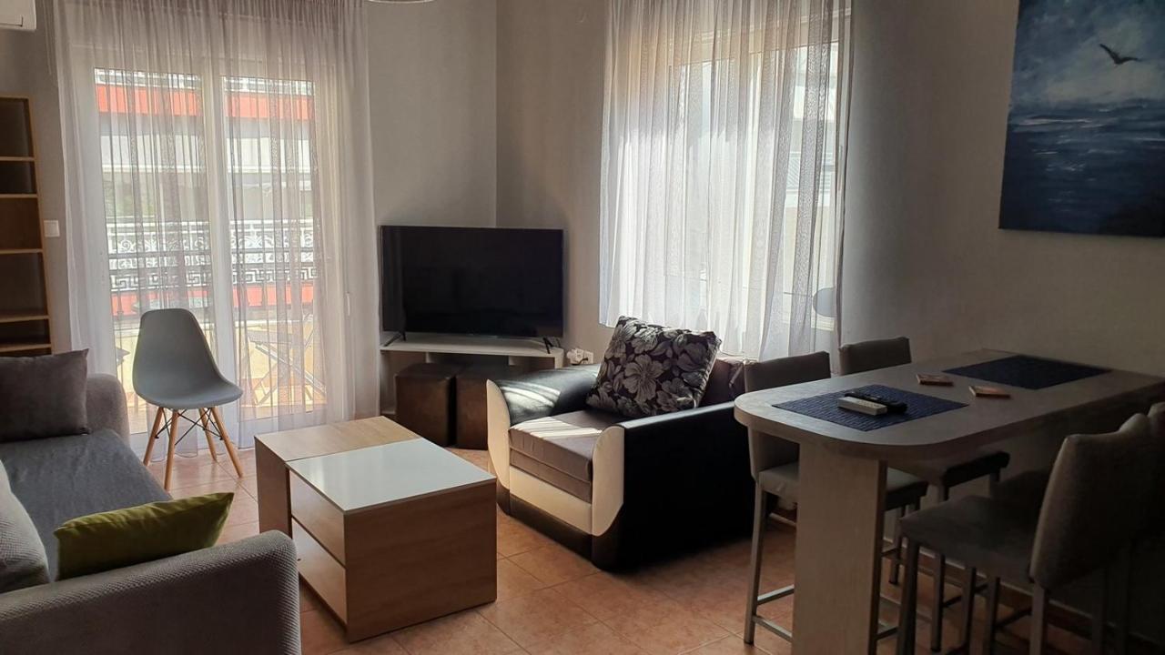 Theos Apartment Alexandroupolis Exteriör bild