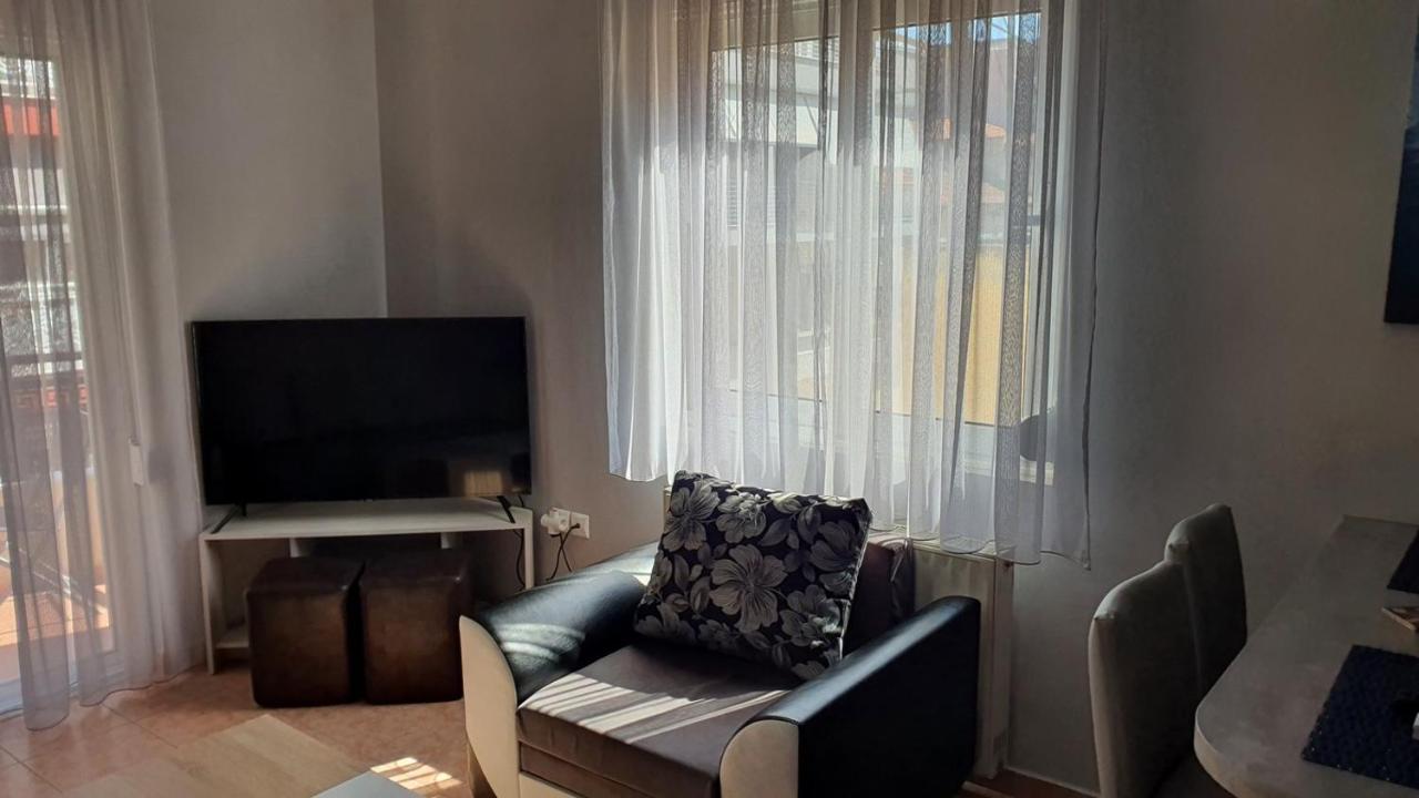 Theos Apartment Alexandroupolis Exteriör bild
