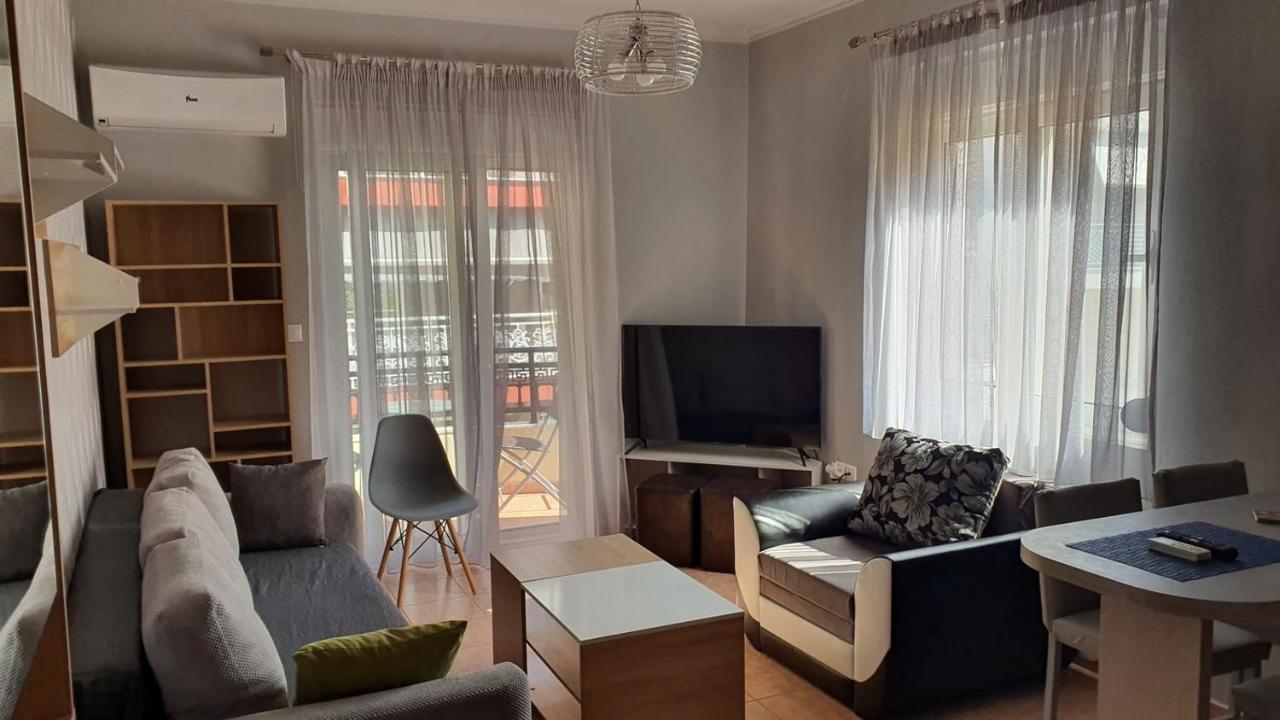 Theos Apartment Alexandroupolis Exteriör bild